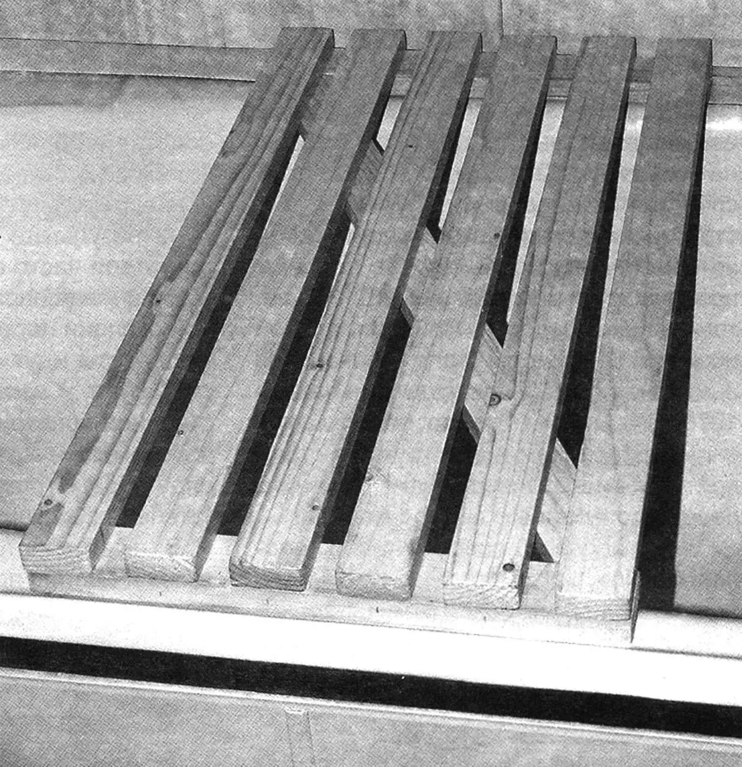 Решетка на ванне