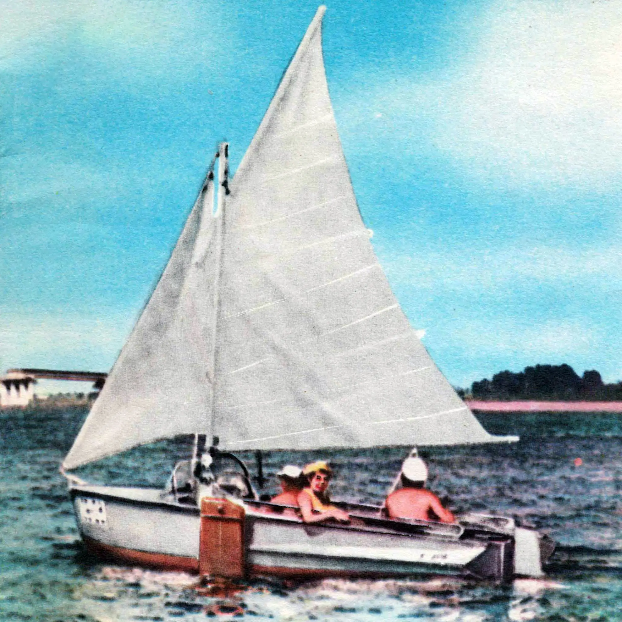 Мотолодка-парусник «Южанка» в походе.