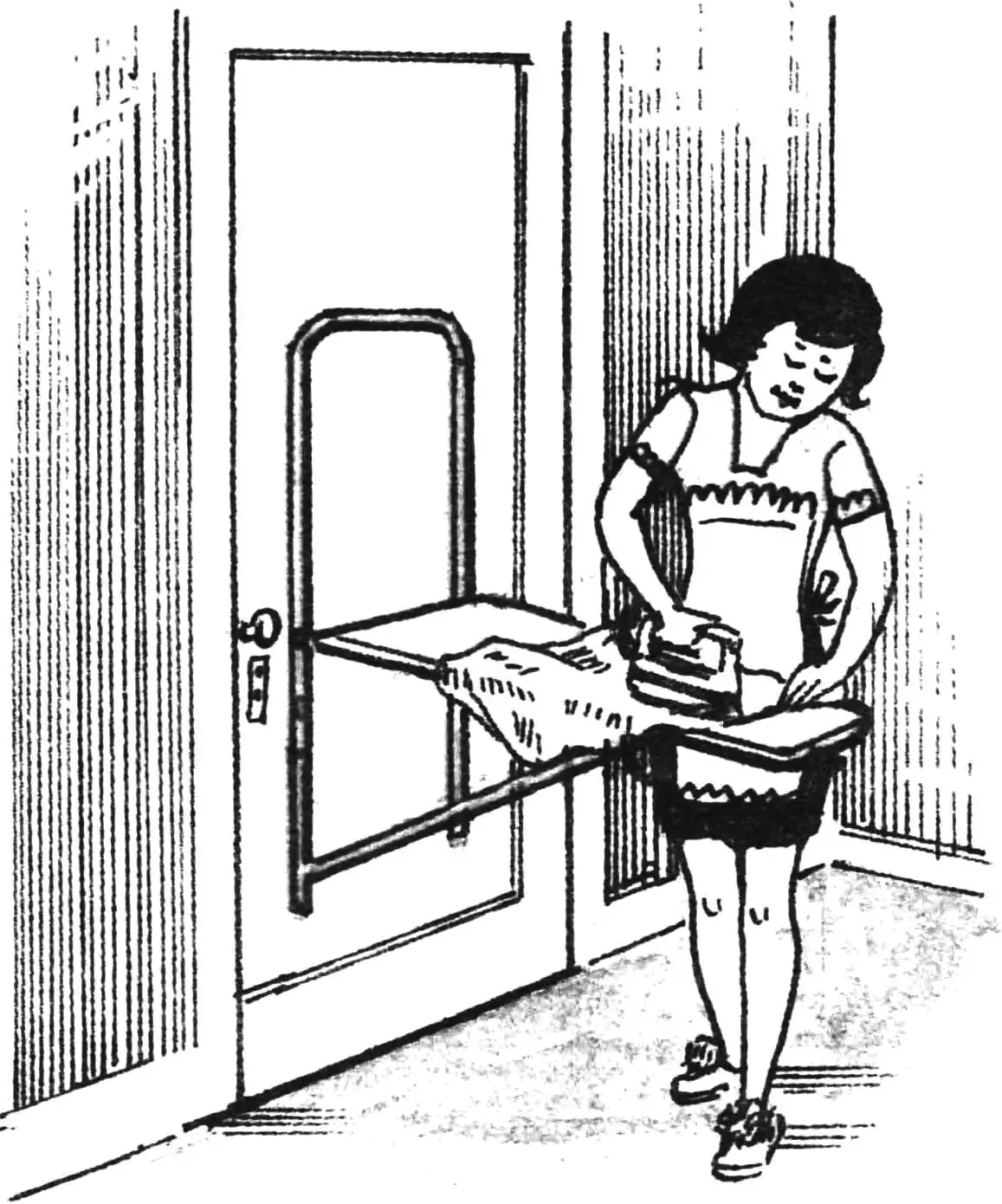 СПРЯТАНА ЗА ДВЕРЬЮ