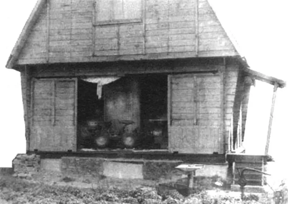 Veranda with open window-doors