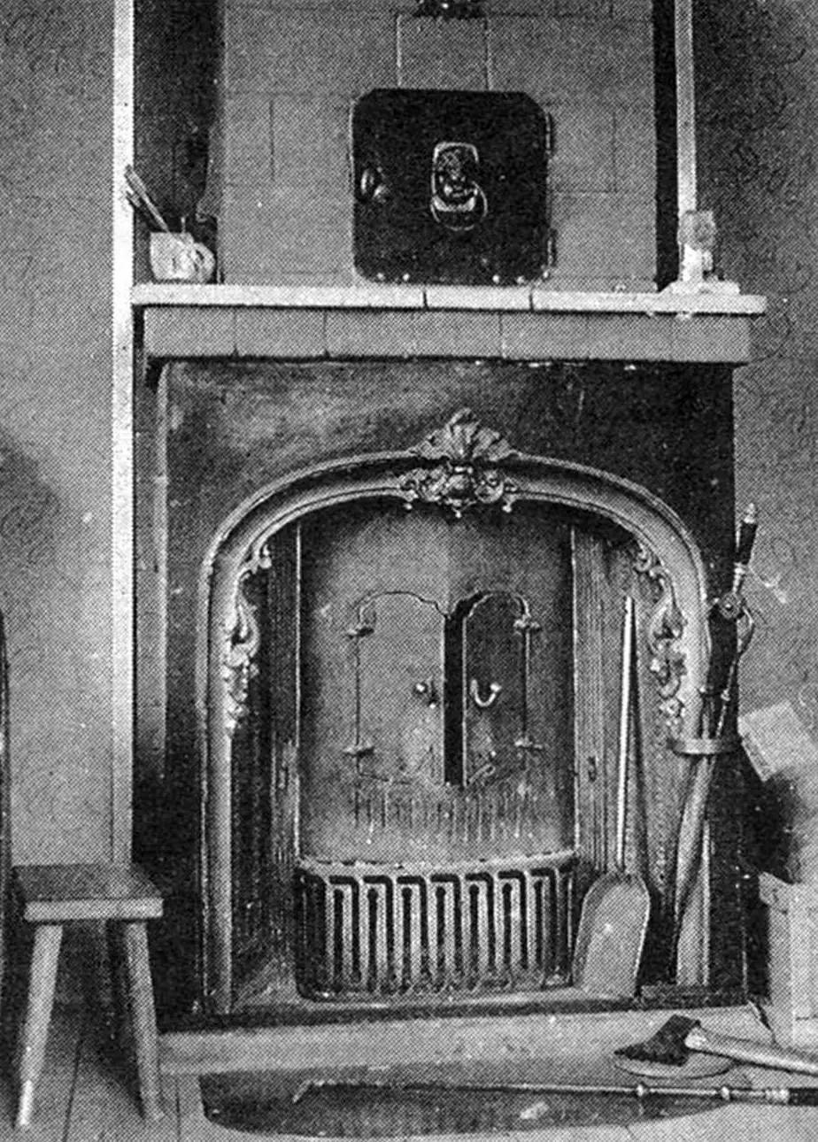 Комплекс печь-камин-плита для дома и дачи