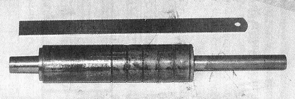 Spindle and lead bushing assembly