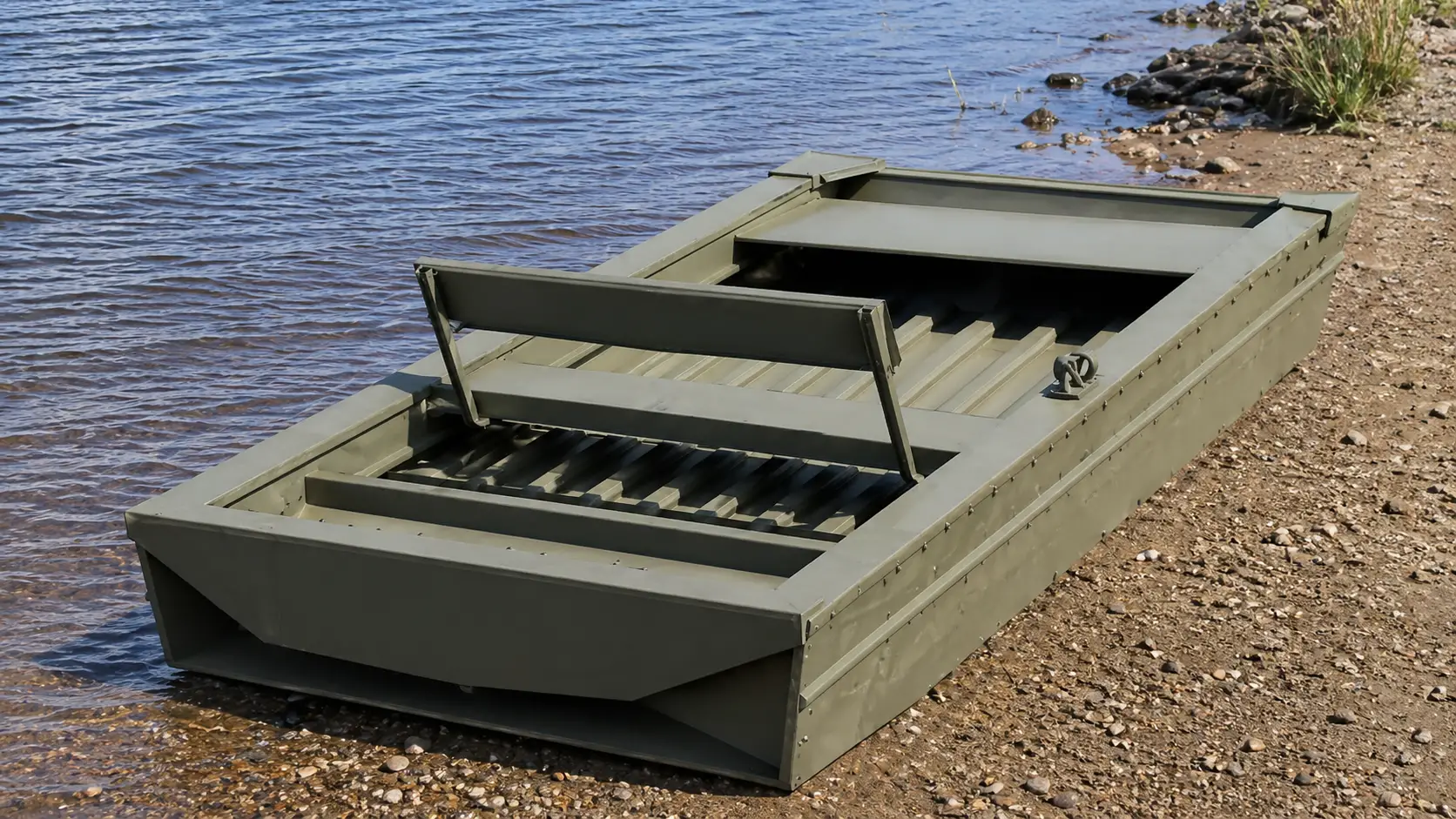 Самодельная лодка из дюралюминия для рыбалки