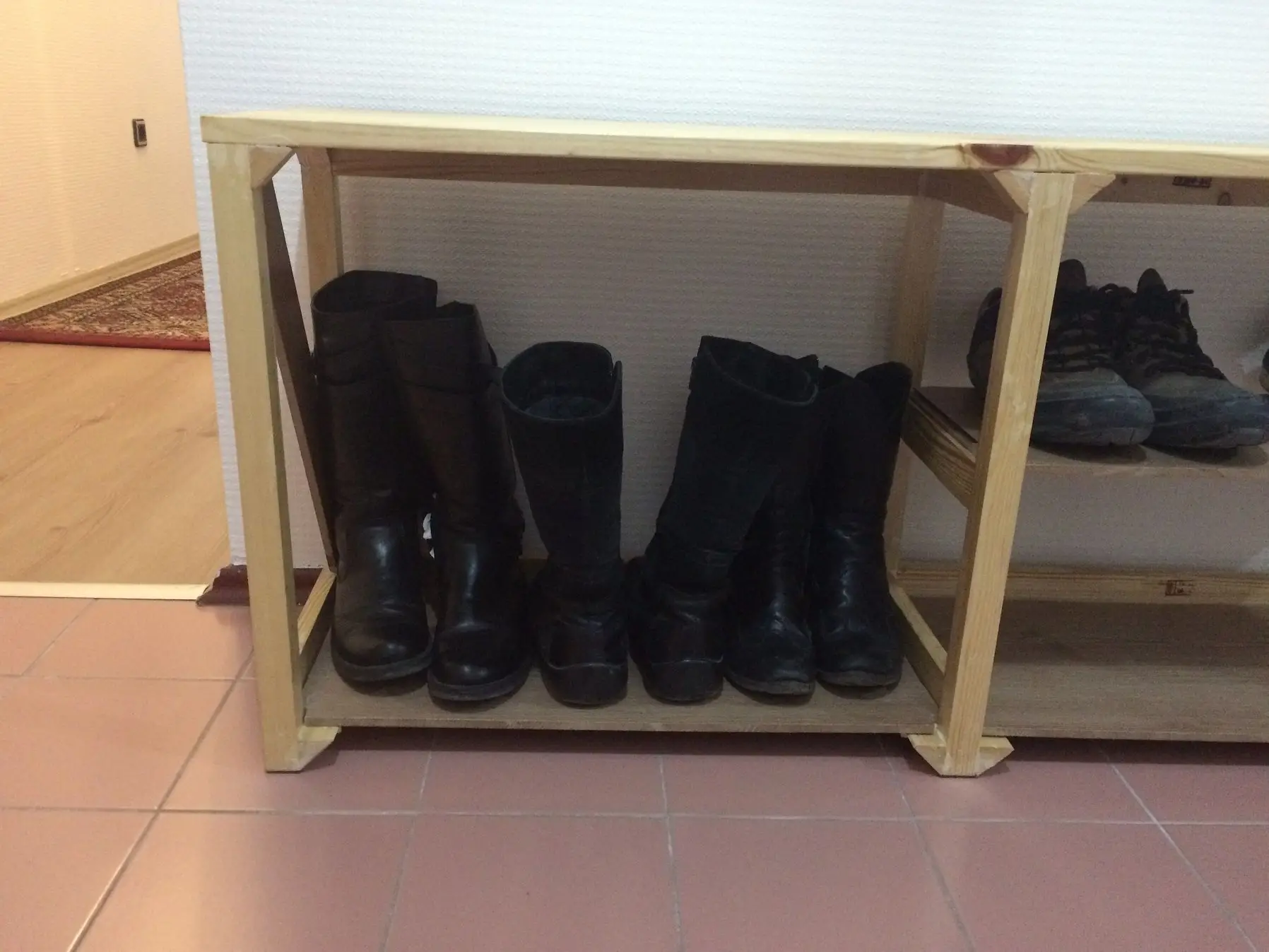 Shoe rack with a seat