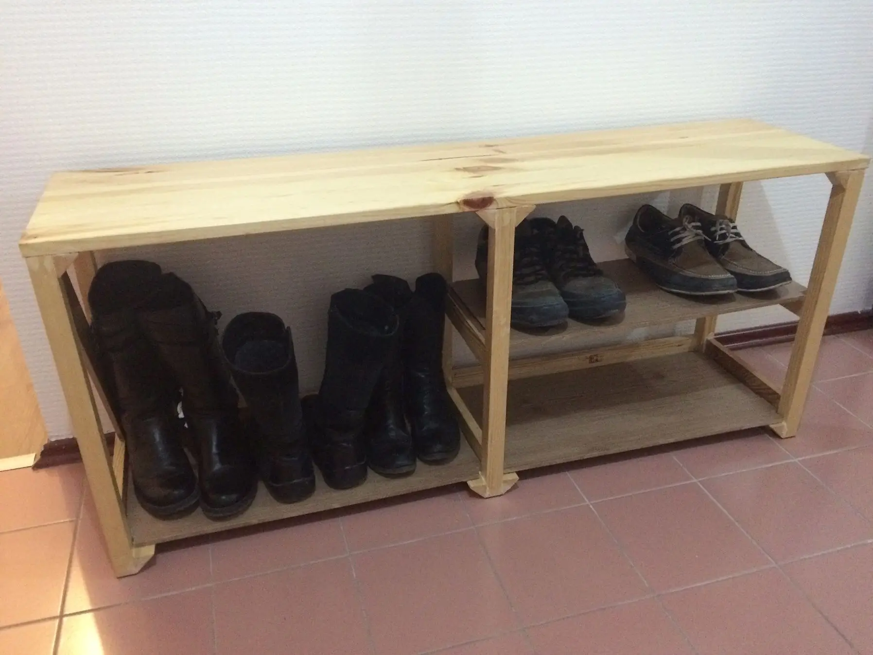 Shoe rack with a seat