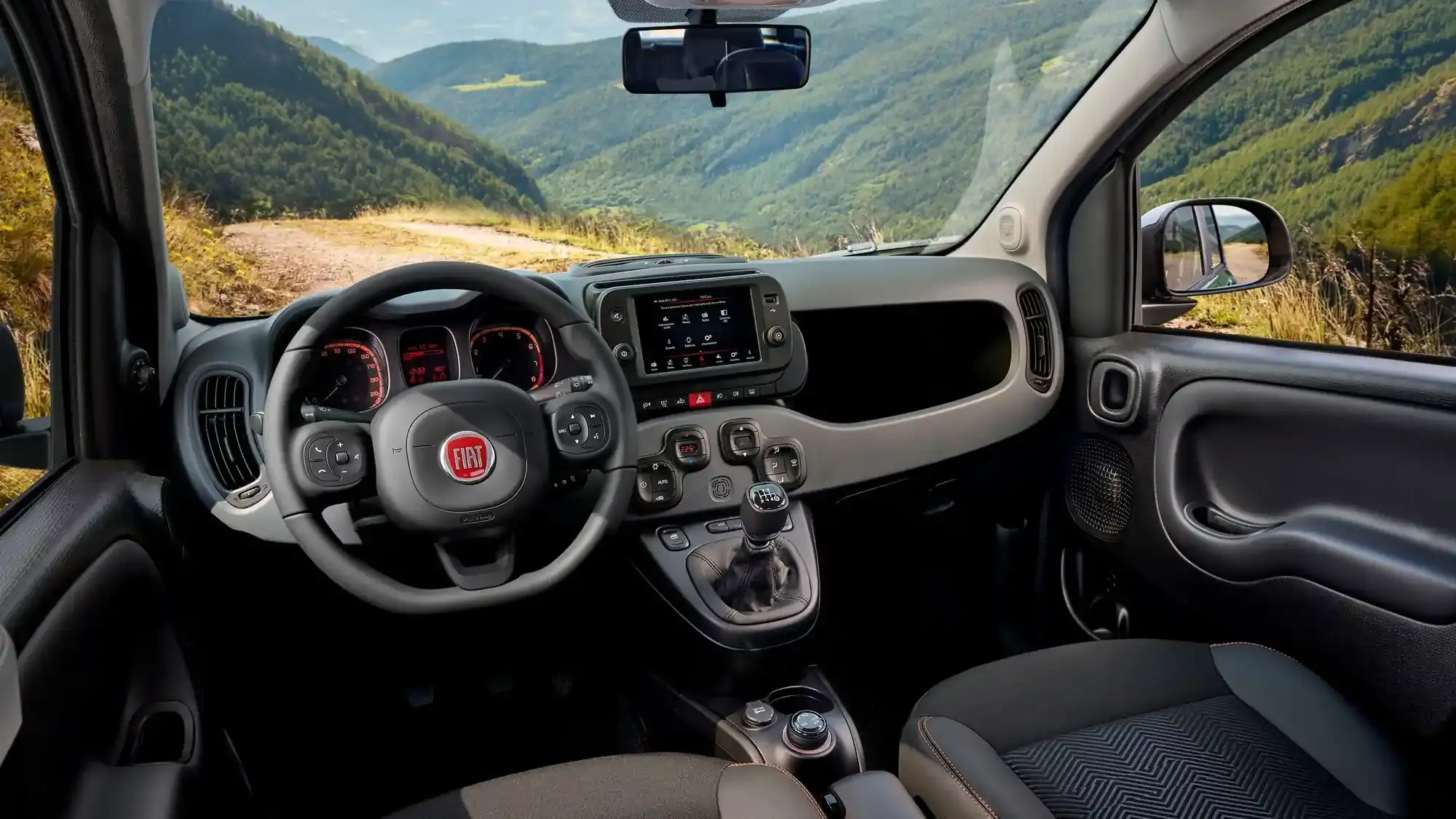 Салон Fiat Panda выпуска 2023 года