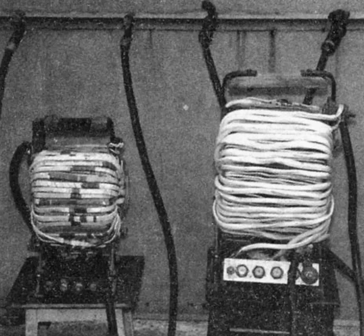Starting devices with toroidal transformers