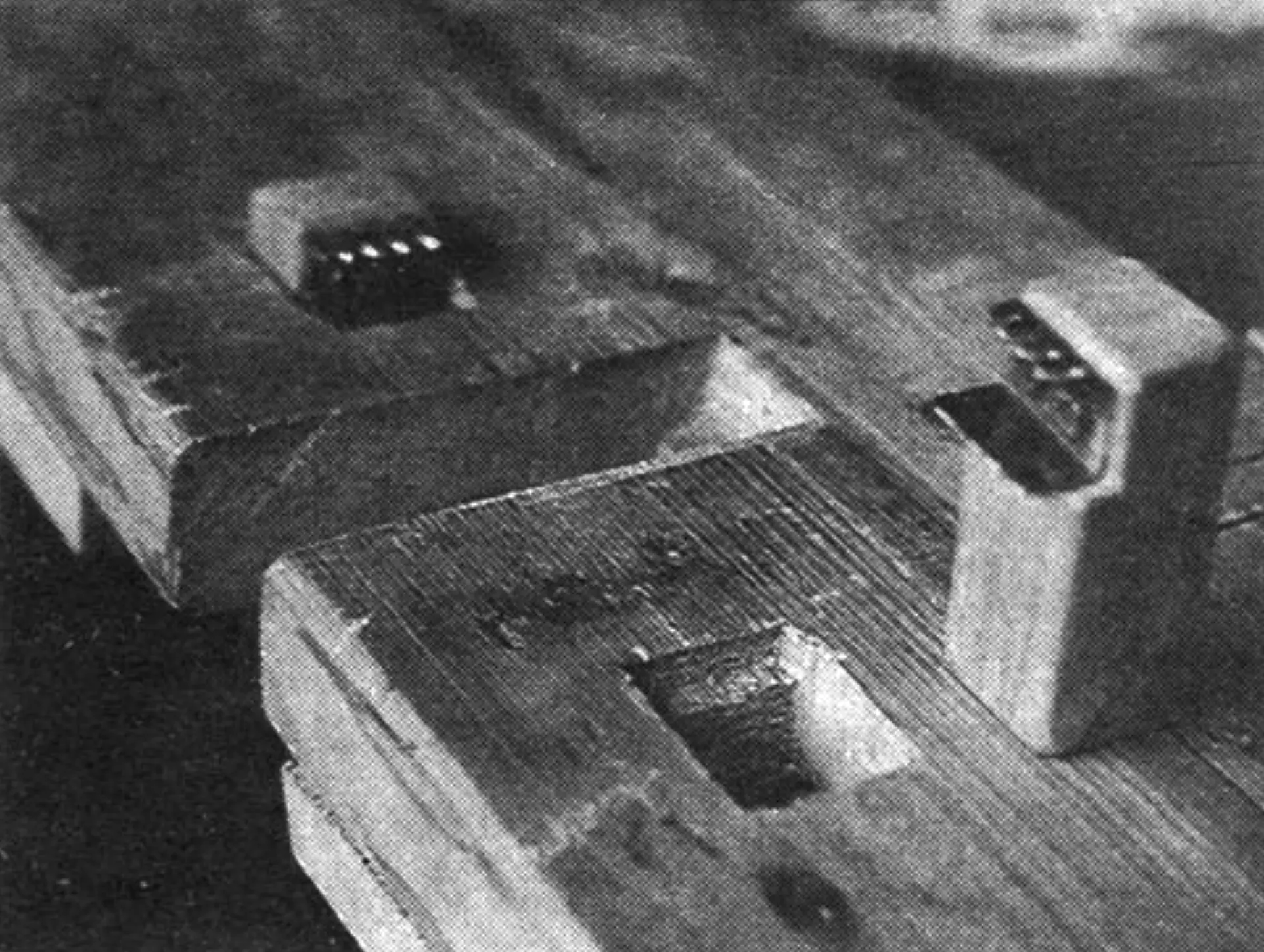 Adjustable stops.
