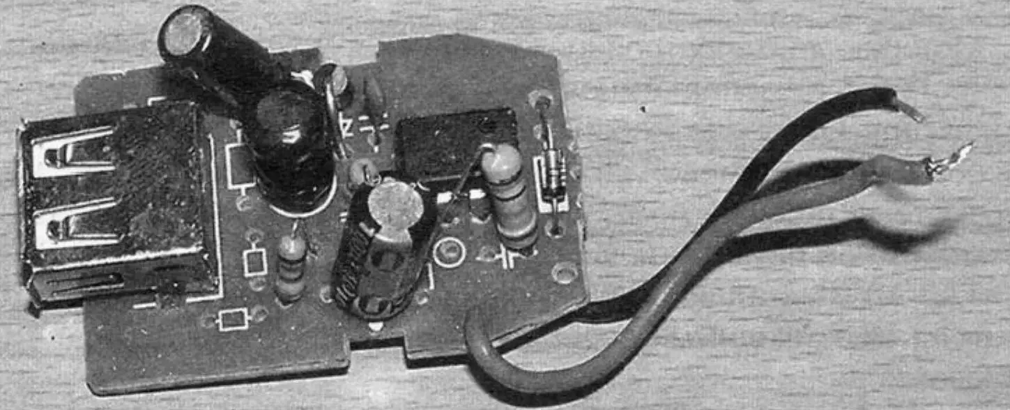 Photo 2. Appearance of the PCB with discrete parts and the chip installed