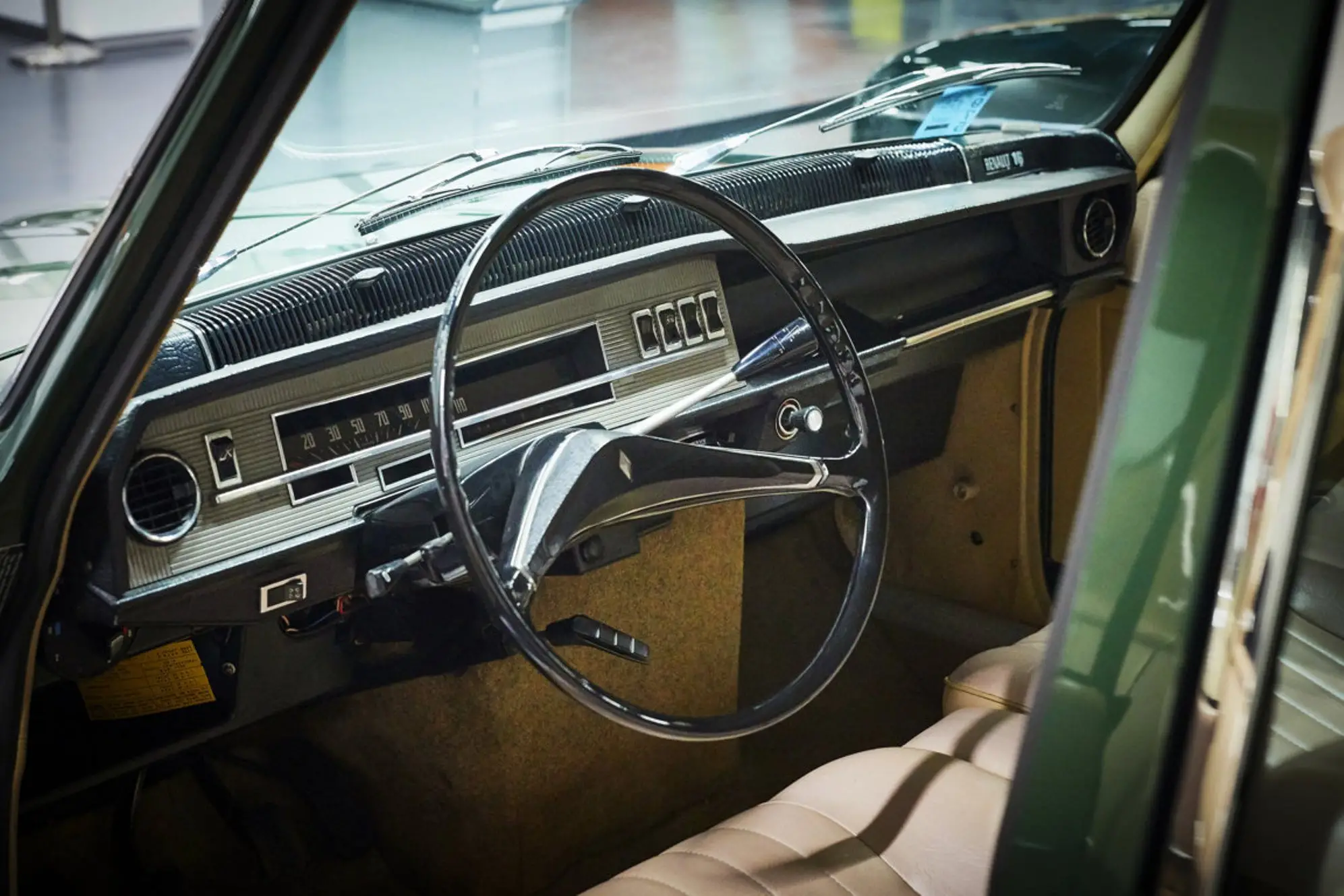 Салон раннего Renault 16