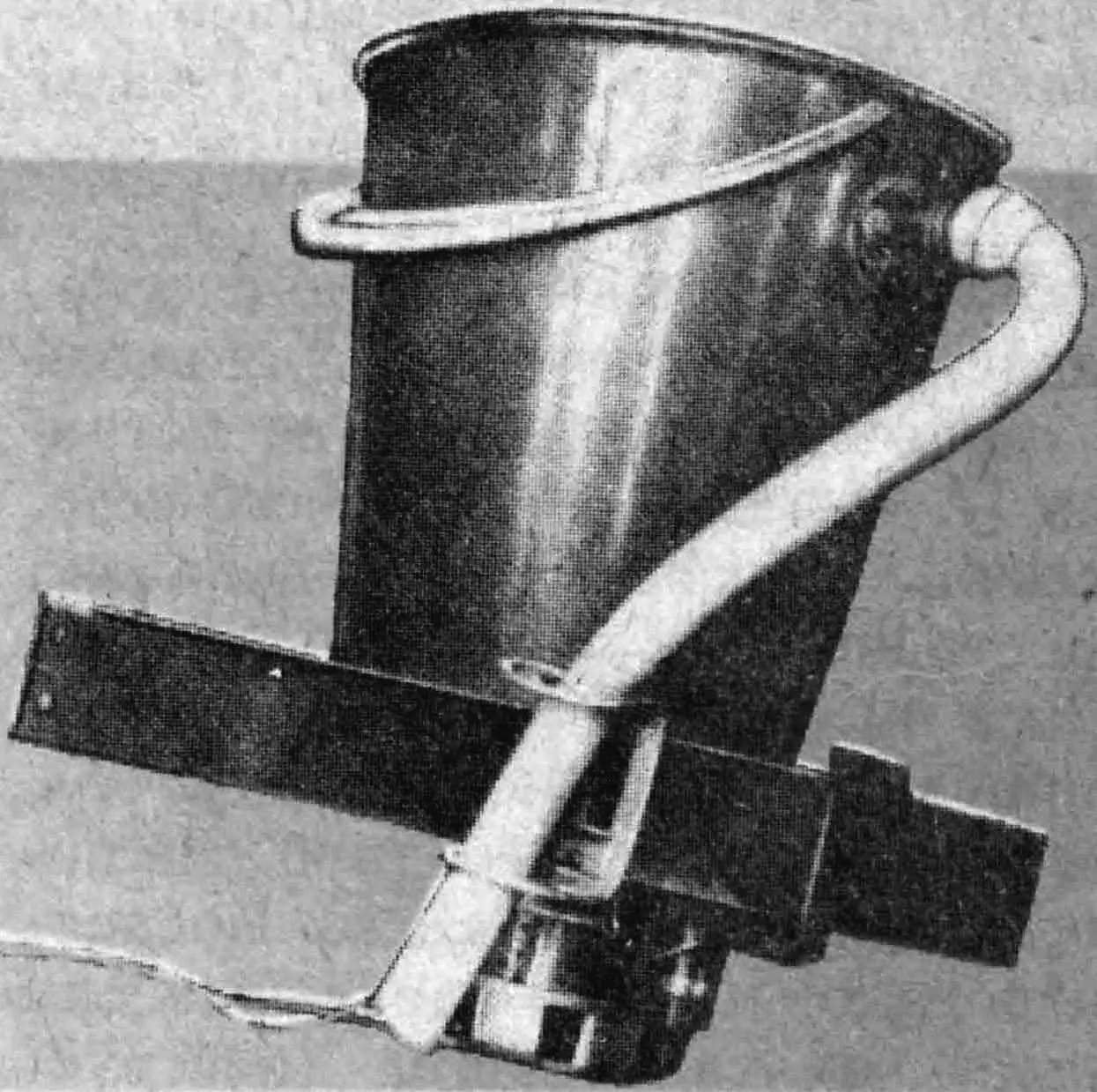Miniature washing machine made from a bucket