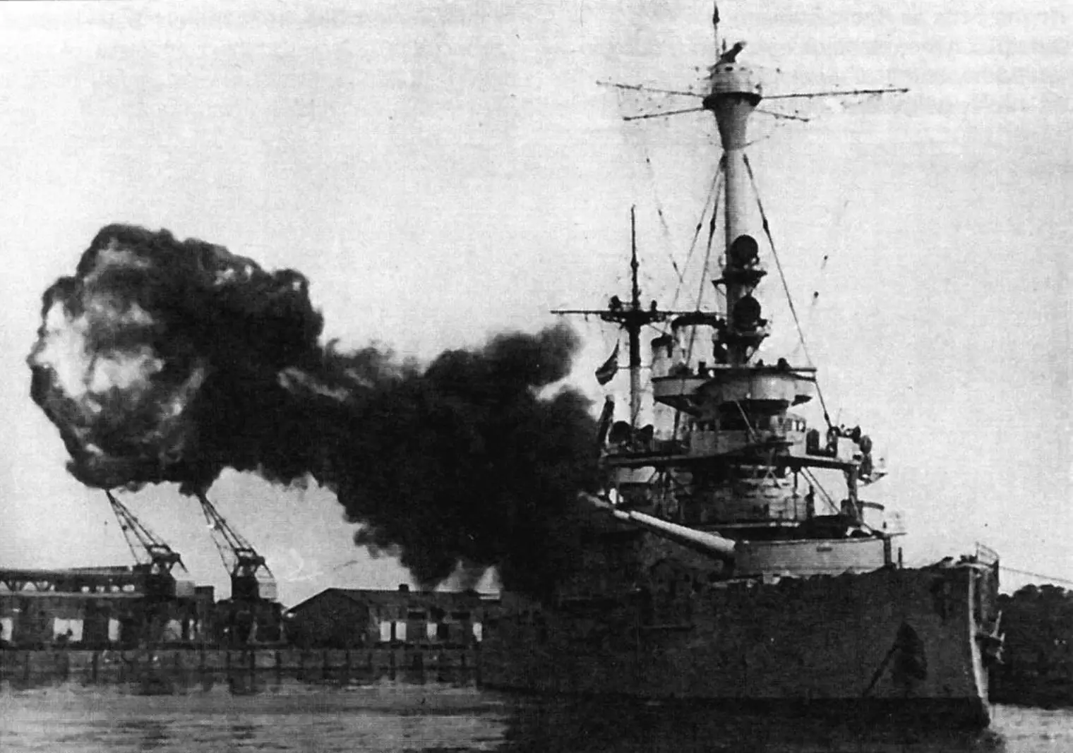 Первые дни сентября 1939 года: «Schleswig-Holstein» обстреливает Вестерплатте